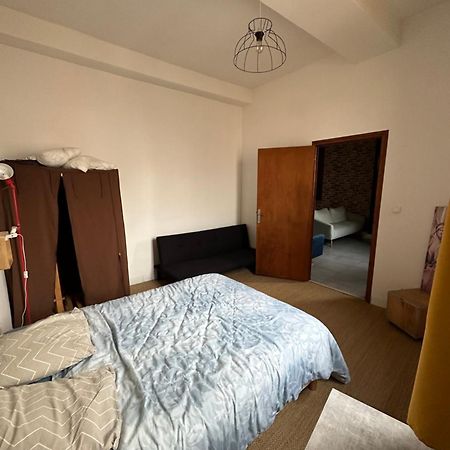 Appartement refait à neuf + parking gratuit Perpignano Esterno foto