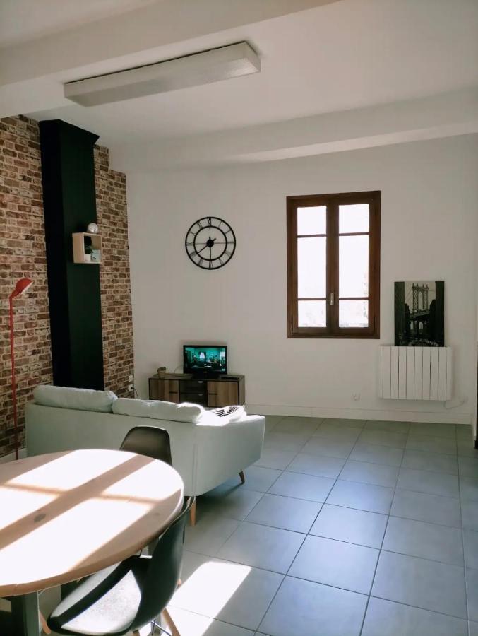 Appartement refait à neuf + parking gratuit Perpignano Esterno foto